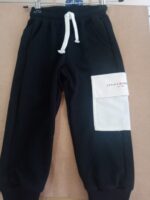 Calça malha_preta e bolso branco