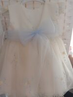 Vestido cerimónia Branco com flores Azuis - Image 3