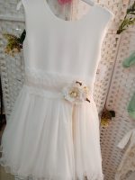 Vestido de cerimónia flor em tons de beje