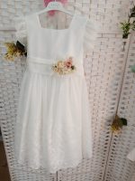 Vestido de cerimónia com fundo rendado