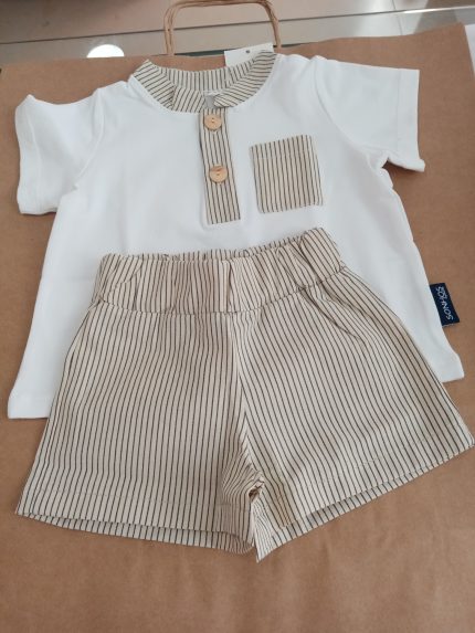 Conjunto de bebé de camisola e calção